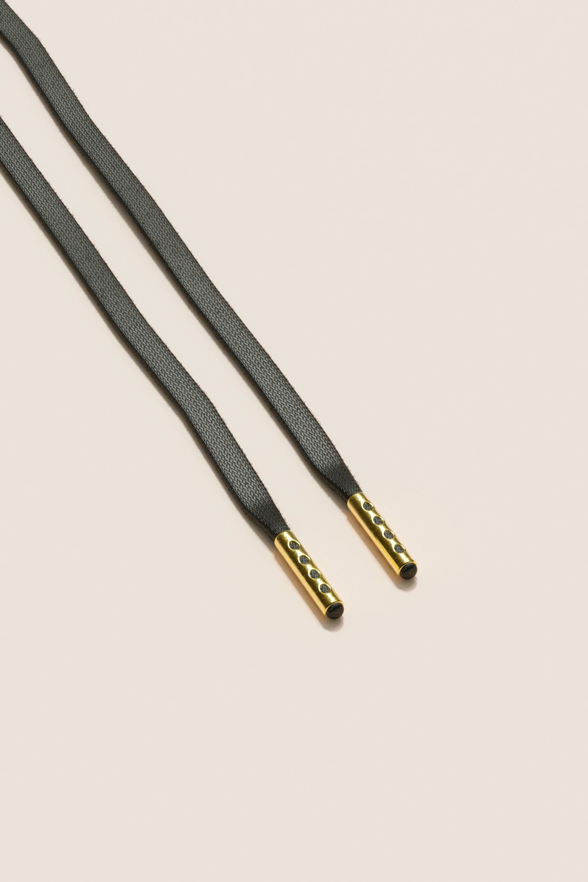 Senkels Night Grey 3mm Flat Waxed Shoelaces with Gold Aglets